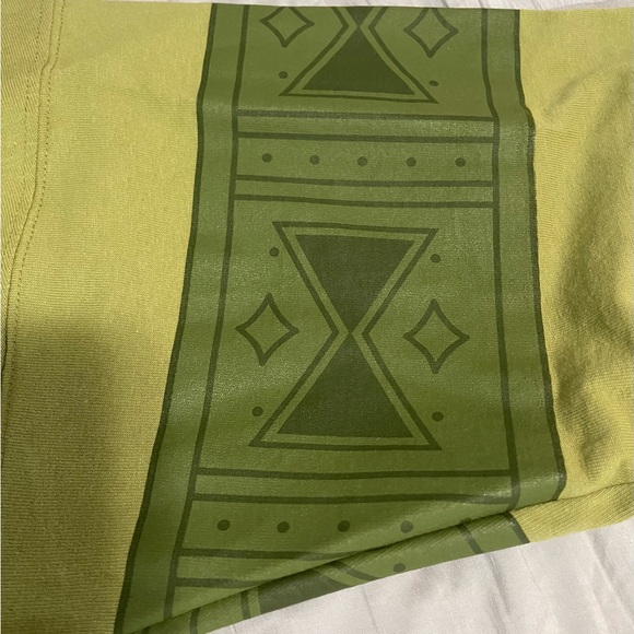 NWOT- Disney Encanto Hooded Spirit Jersey- XL - Picture 4 of 11